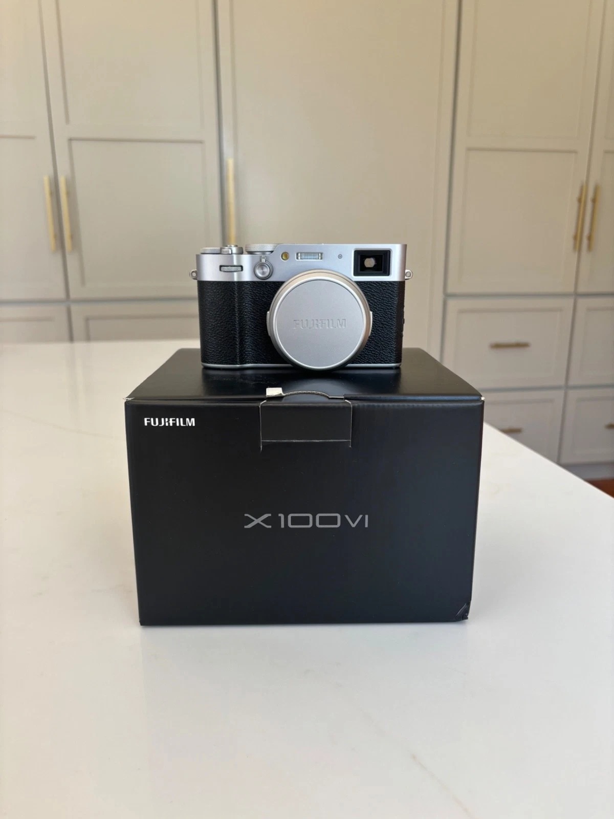 FUJIFULM X100VI CAMERA - MEGA BUNDLE (HUGE VALUE OF ACCESSORIES)